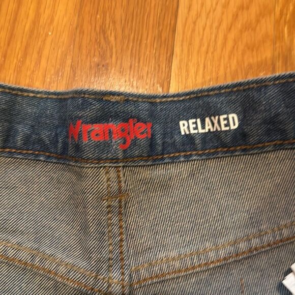 Wrangler Five Pocket Relaxed Fit Jean Shorts - 16 - NWT - Picture 5 of 11